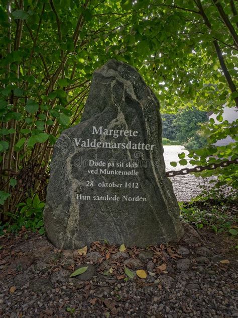 Erinnerungsstein Für Den Tod Von Königin Margrethe 1 Dänemarks Bei