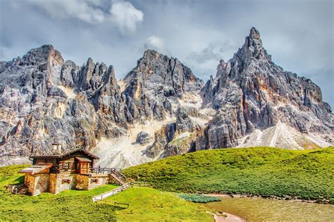 Italy Mountains Endless Beginnings