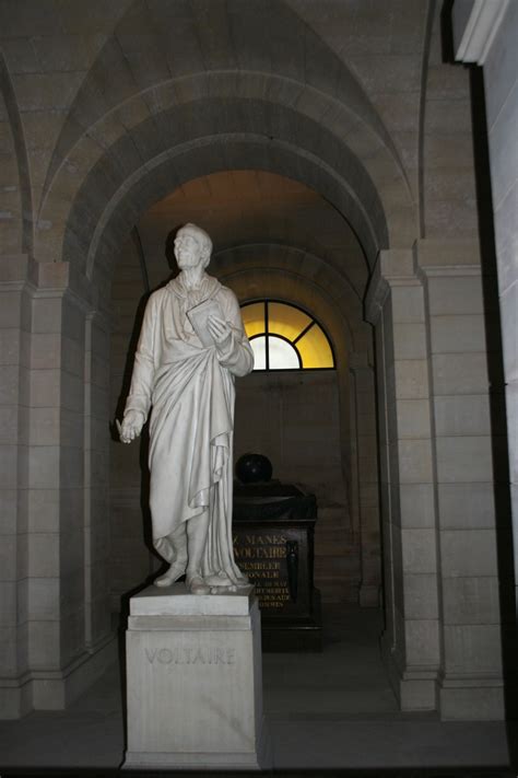 Statue De Voltaire Au Panthéon Musée Dorsay Statue Paris