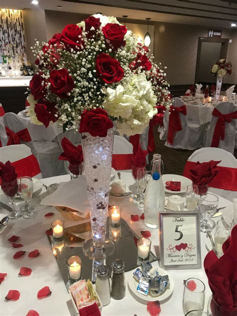 If you are having wedding in december, there are so many christmas centerpiece ideas that you can use. Details about Clear Glass Pilsner Trumpet Vase H-20 ...