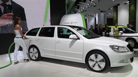 Skoda Shows First Electric Vehicle The Octavia Green E Line