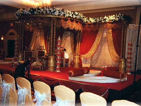 There's no denying that the decor for your wedding stage is important. indian wedding decorations |Shadi Pictures