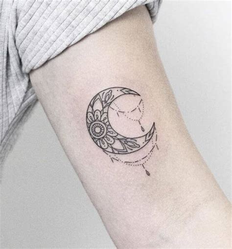 20 Meaningful And Beautiful Moon Tattoo Ideas Updated