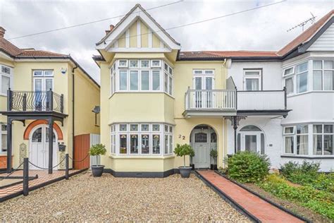 Homes For Sale In Thorpe Bay Gardens Southend On Sea Ss1 Buy