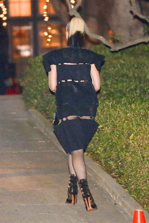 Practically Naked Gwen Stefani Shows Her Butt Off In A Revealing Black