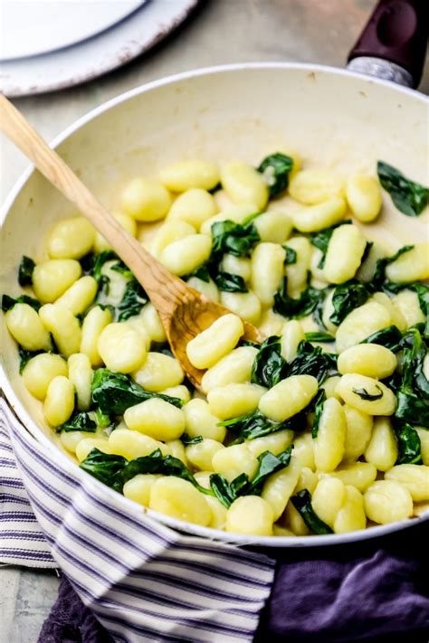 One Pot Creamy Spinach Parmesan Gnocchi Recipe