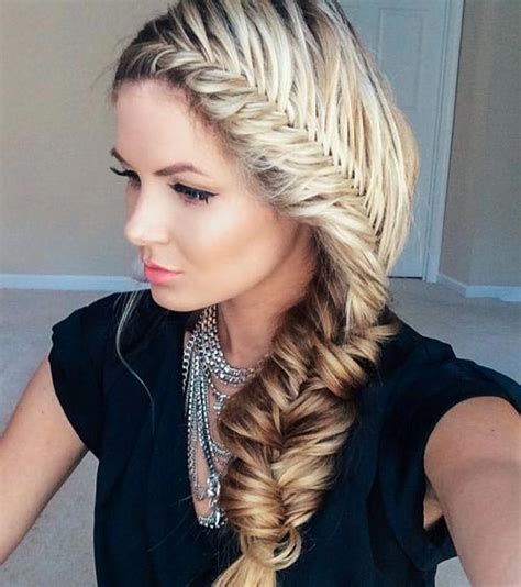 Here's how to create two looks out of a side fishtail braid. 11 Unique Fishtail Braid Hairstyles With Tutorials And Ideas