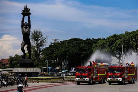 Tes soal dan jawaban pemadam kebakaran berdasarkan pengalaman penyelidikan dan analisa dari setiap kebakaran dapat diambil kesimpulan bahwa penyebab terjadinya kebakaran adalah karena unsur manusia dan peralatan yang digunakan serta unsur alami. Tes Soal Dan Jawaban Pemadam Kebakaran - easylunettes