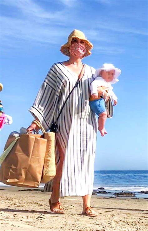 Katy Perry Carries Baby Daisy 7 Months While Strolling On The Beach