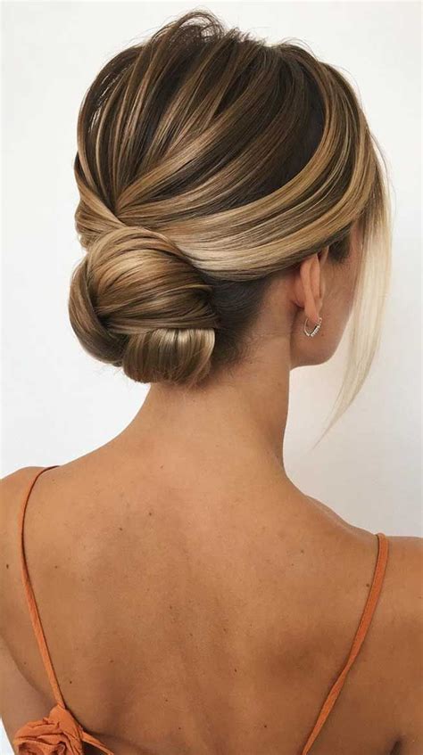 79 Ideas How To Do A Low Knot Bun With Braiding Hair Hairstyles Inspiration Best Wedding Hair