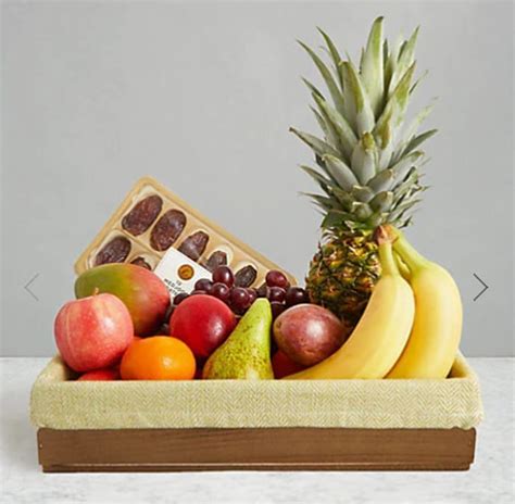 Best Price Mands Large Fresh Fruit And Date Selection Basket £35 Delivered