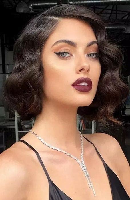 18 Most Gorgeous Prom Makeup Looks For 2024 The Trend Spotter