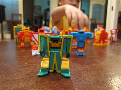 As a robot myself, i know that instructables is full of all kinds of amazing robots. ALPHABET ROBOTS 6 | Toni Girl | Flickr