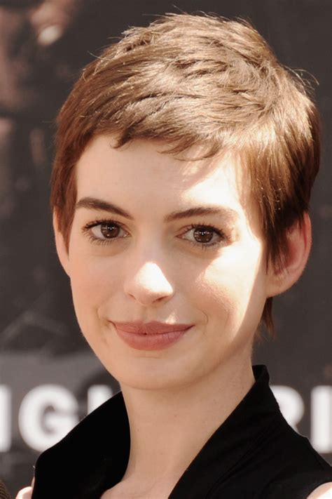 Happy 40th To Anne Hathaway Our Favourite Hair Chameleon British Vogue
