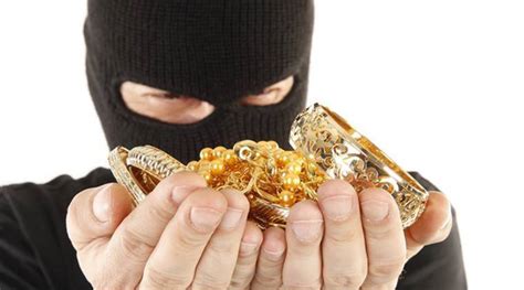 pune online fraudsters break into app steal rs 2 98 cr from gold jewellery store pune news