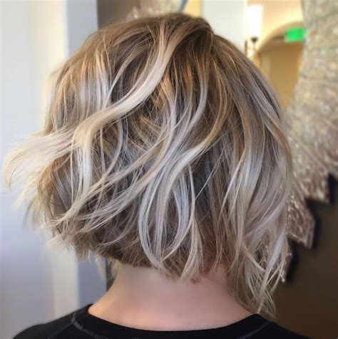 Dishwater Blonde Bob With Platinum Highlights Inverted Bob Haircuts Bobs Haircuts Blonde