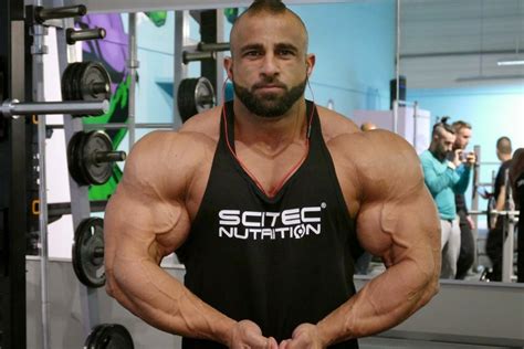 Muscle Lover Lebanese Canadian Ifbb Pro Bodybuilder Fouad Abiad