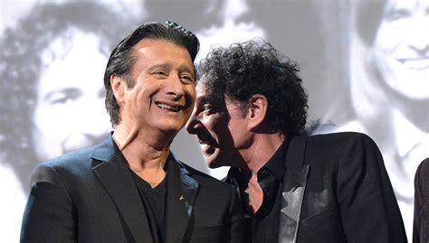 Neal Schon Wont Press For Steve Perry Collaboration During Journey