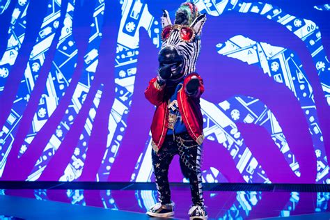 The masked singer begins on itv on 4 january. Neptunus komt uit Breda: Léanne maakte winnend pak The ...