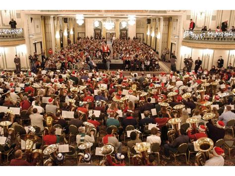 The Palmer House Hilton Hosts Chicagos Holiday Tradition