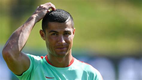 Including the latest ronaldo haircuts. 18 Cristiano Ronaldo Haircut Ideas For Your Inspiration ...