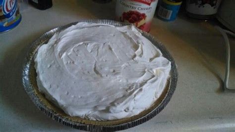 I want to make a cheesecake but i don't have any sour cream. Easy No Bake Cheesecake 8 oz pkg of cream cheese 1/3 cup ...