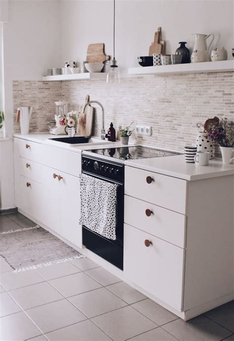 Das metod küchensystem lässt sich komplett individuell gestalten, bietet ein breites sortiment von farben, materialien und oberflächen. Inspiration für die Küche - Küche im skandinavischen Stil ...