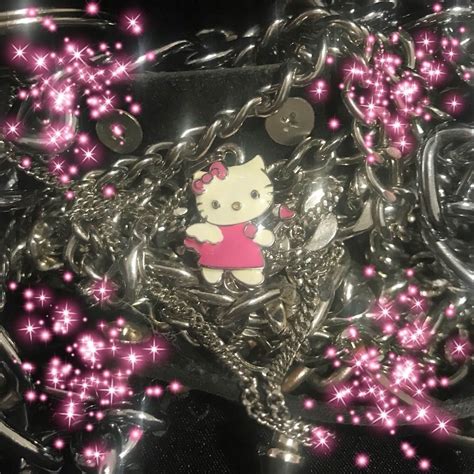 Pin By 𝐀𝐏𝐎𝐋𝐎𝐔𝐒 ꪫ On Drppñ Pink Aesthetic Pink Goth Hello Kitty