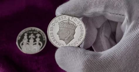 King Charles Iii Seen Crowned For First Time On New Coins Released By Royal Mint Trendradars