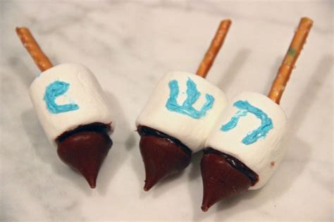 How To Make Edible Dreidels Dreidel How To Celebrate Hanukkah Edible