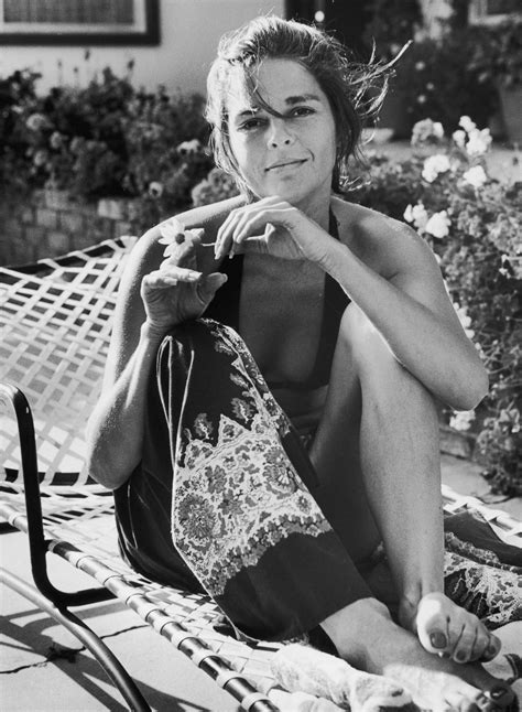 Ali Macgraw S S Style In Vintage Photos Vogue Paris
