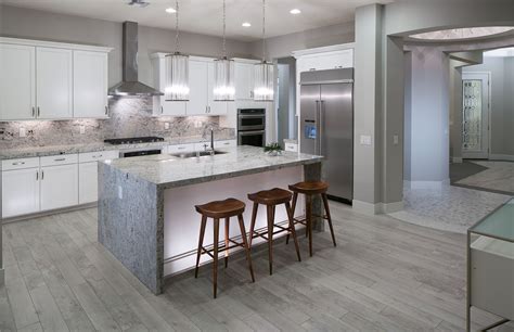Famous kitchen design experts in long island, new york share 8 new kitchen ideas, trends, and best products for your 2019 home renovation. 5 Kitchen Design Trends to Take From Model Homes - Lawson ...