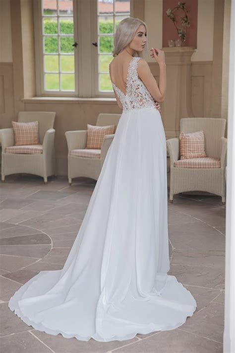 So bunt und abwechslungsreich wie die stadt berlin ist auch das modeangebot von lafanta: Brautkleider Berlin • Brautmoden Fachgeschäft Avorio Vestito