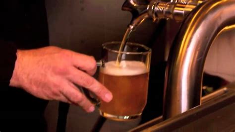 Harts Pub How To Pour The Perfect Beer Youtube
