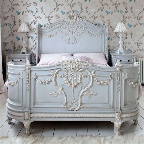 The website receives an average of 90,000 monthly visitors. Bonaparte French Bed, French Bedroom Company