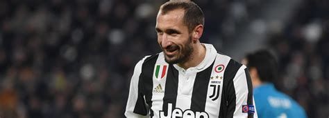 Spielerwechsel (juventus) dybala für chiesa juventus. Juventus muss vorerst auf Giorgio Chiellini verzichten