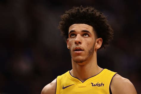 Official facebook page of lonzo ball. LA Lakers: Lonzo Ball Can't Shoot Straight All of a Sudden ...