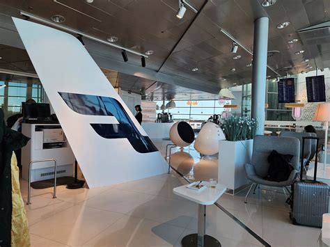 Hel Finnair Business Class Lounge Helsinki Review Loungeindex