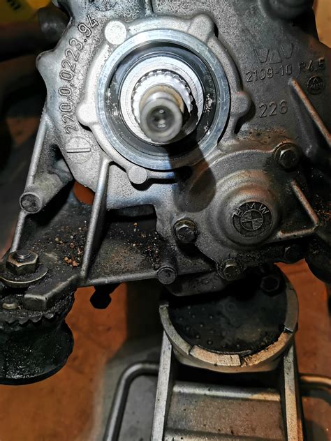 Quick Question About Seal Behind Gearbox Output Shaft Seal E46