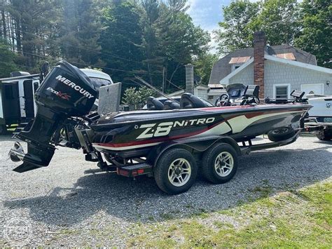 2012 Nitro Z8 Bass Boat