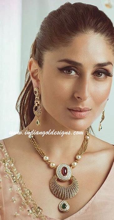 Gold And Diamond Jewellery Designs Kareena Kapoor In Gold Necklace Set