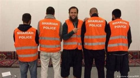 Wie gefährlich sind er und seine gefolgsleute? ′Sharia police′ who patrolled German city of Wuppertal in ...