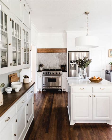 Pin By Katie Padberg On Livin Home Kitchens Elegant White Kitchen
