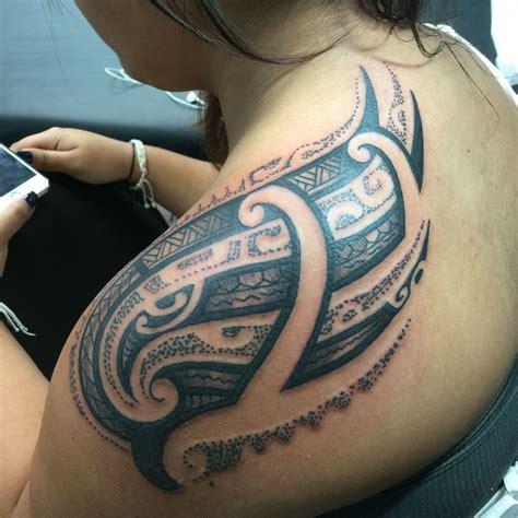 Freehand Polynesian Tattoo On Shoulder Tattoos Shoulder Tattoo