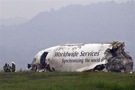 Pilot Co Pilot Killed In Fiery Ups Cargo Plane Crash At Alabama