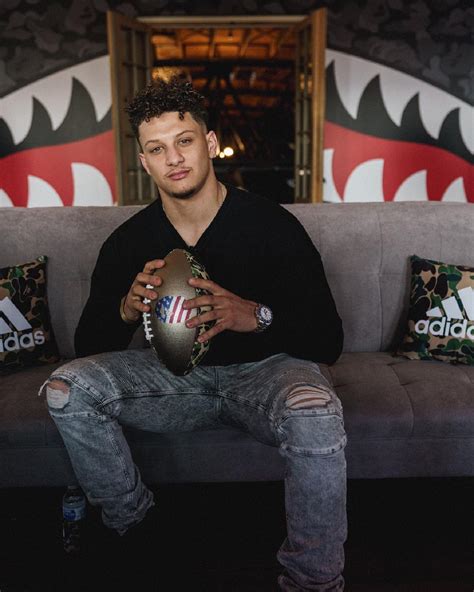 Chiefs' patrick mahomes agrees to richest sports contract ever. Patrick Mahomes Girlfriend, Net Worth, Wife, Salary ...