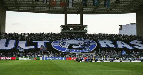 Assistir porto x sporting ao vivo hd 27/02/2021 grátis. Mundo das Torcidas on Twitter: "Torcida do Porto hoje no ...