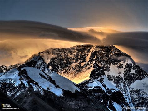 흰색과 검은 색 추상 회화 자연 풍경 에베레스트 산 산 Hd 배경 화면 Wallpaperbetter