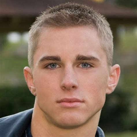 Best of military hairstyles 2019, special popular men's hairstyles for the army, military, and marine corps haircut. 27 Best Military Haircuts For Men (2021 Styles)