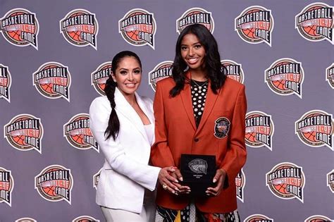 Kobe Bryants Eldest Daughter Natalia Wears His Hall Of Fame Jacket In Induction